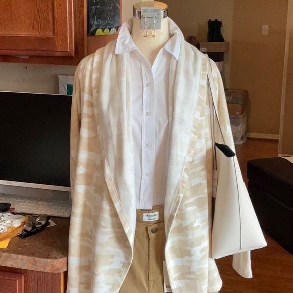 Lucky Brand Sweaters - Lucky Brand Tan & Beige Camo Cardigan Sweater/Jacket Size S, NWT
